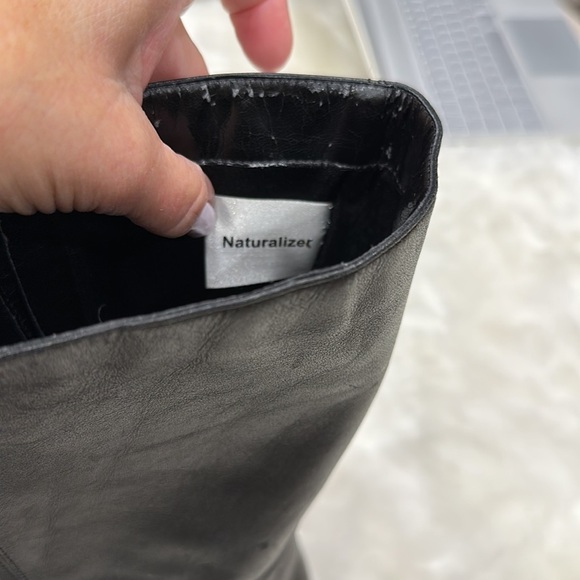 Naturalizer black leather boots size 8W - Picture 6 of 14